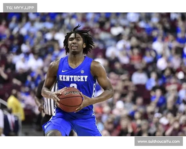 大卫路易斯司职中后卫全面解读其防守特点与战术作用